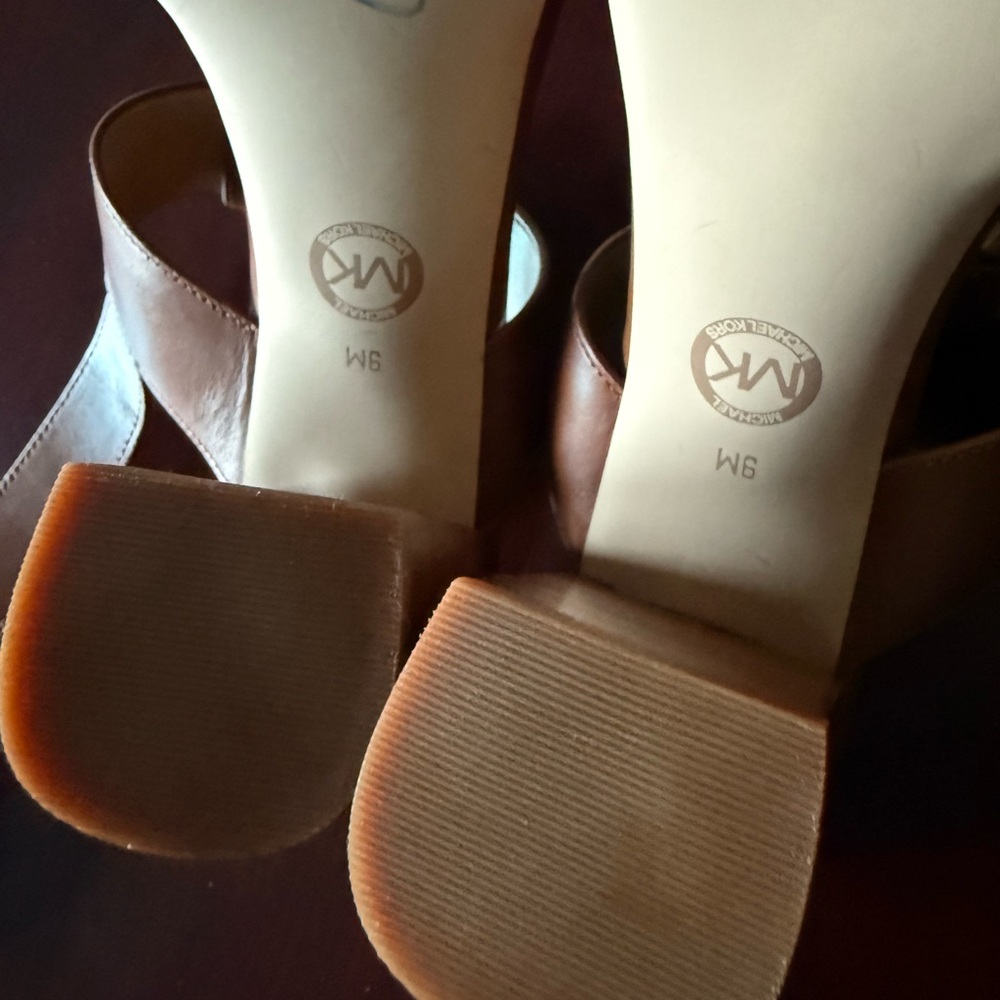 NWT Michael Kors Elegant Brown Women's Sandals - Picture 3 of 4